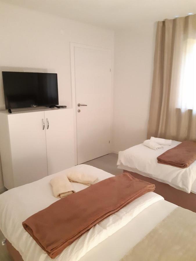 Апартаменти Apartman-Stan Na Dan -Stolac Екстер'єр фото